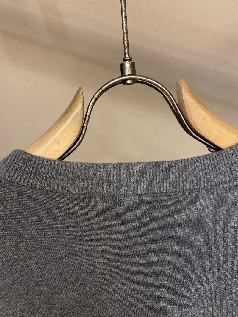 chr1st1an D10r sweaters